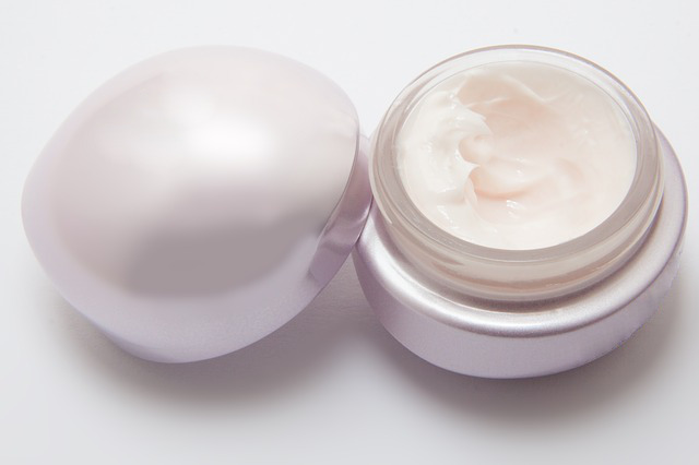 Face creams and moisturizers - What you should know