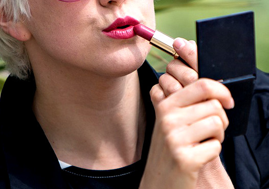 15 Easy Beauty Tricks That Will Make You Look Younger